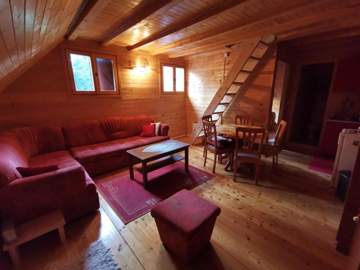 Apartman Bugar Mitrovac Ngoại thất bức ảnh