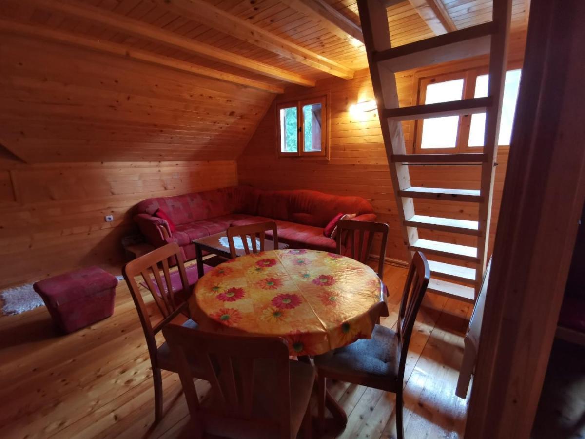 Apartman Bugar Mitrovac Ngoại thất bức ảnh
